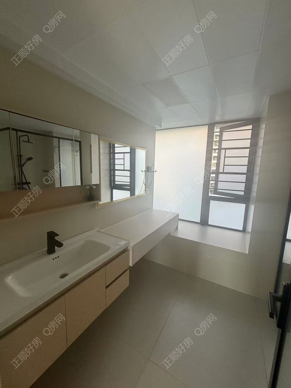 2A02A0AB-5313-418A-833D-1B465AFB25A2