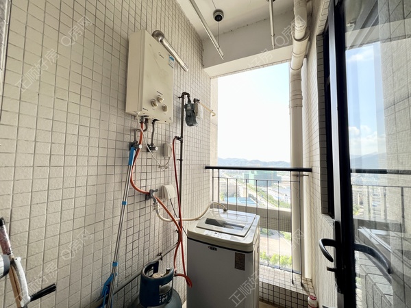 CF5265A6-84B5-4A46-9BBA-B6613ACDD0A4