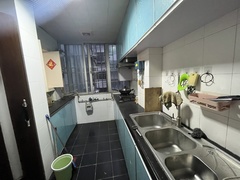 DDF81391-0D23-4E02-A623-9C2018A727E0