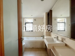 5C71DA8F-BAF6-4B13-986B-DAA0125690B2