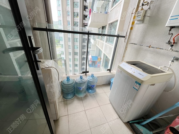 E2B308CF-D00F-4597-95A4-368F04AB9EE6