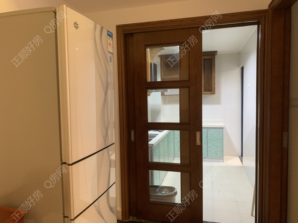 F4AB93BD-4139-4A65-BE05-8020E77FD0BD