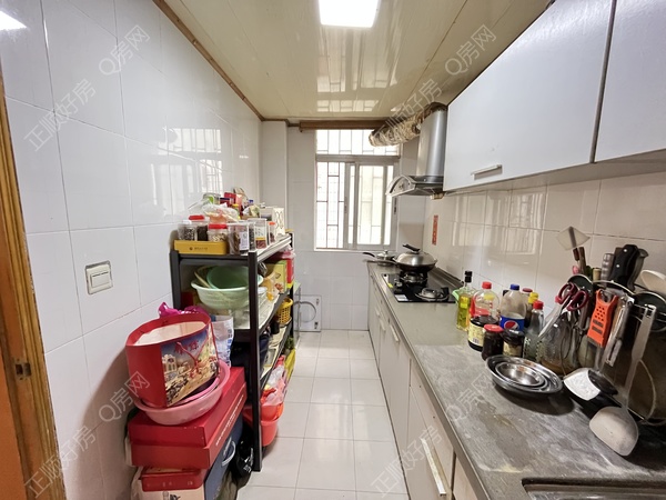 A1D4E3D5-ACCB-45F3-B7DA-7B0E0470FF72