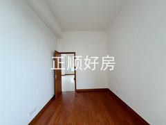 一楼次卧