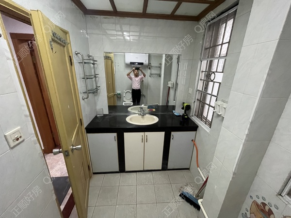 894218C2-5BF4-4529-A02E-6A482F141E46