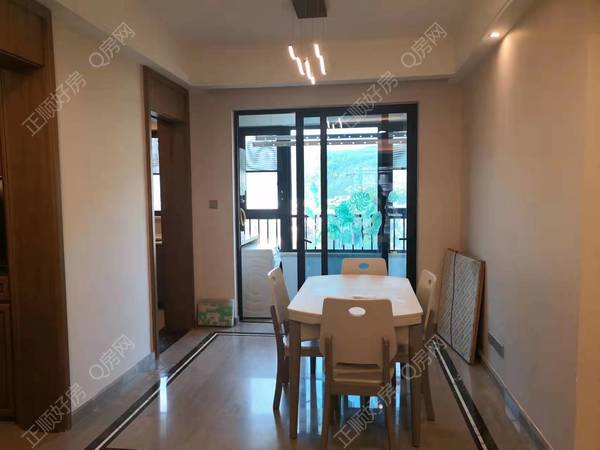 3052C101-3153-4222-BF83-0A5FB9EDCDDF