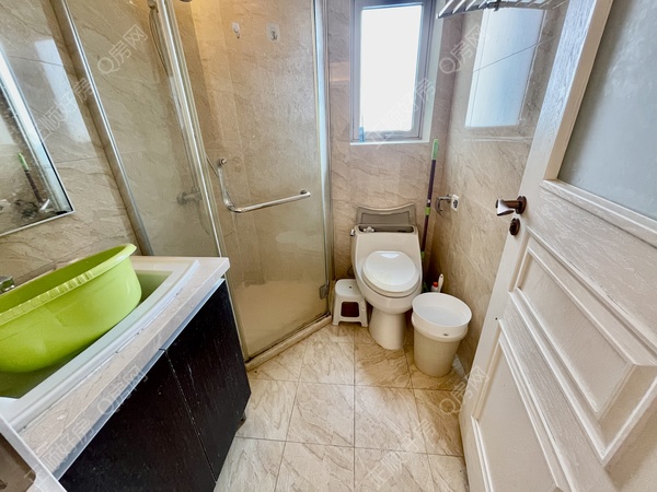 FD63EA4E-6BC2-419F-A933-36CA3B16AC2B