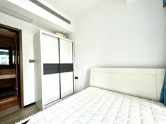 D755FE30-4A51-4EC7-B048-1294C0B4B676