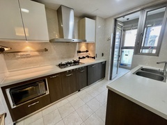 0778A8A9-3AF4-4DF9-8743-ACB6793AD4D2