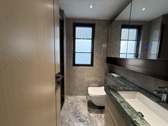 b36b453fcaf416504dd33a3554c4f801