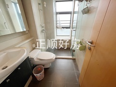 FDE38C99-A3AD-4246-BB6B-E508180A98DF