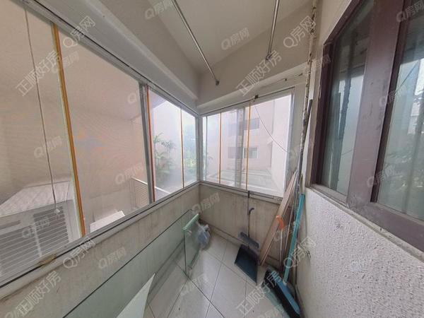 77e327cc-f759-43c6-8c04-d01d4c686d95