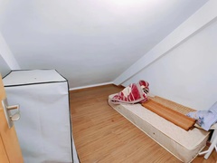 小房间