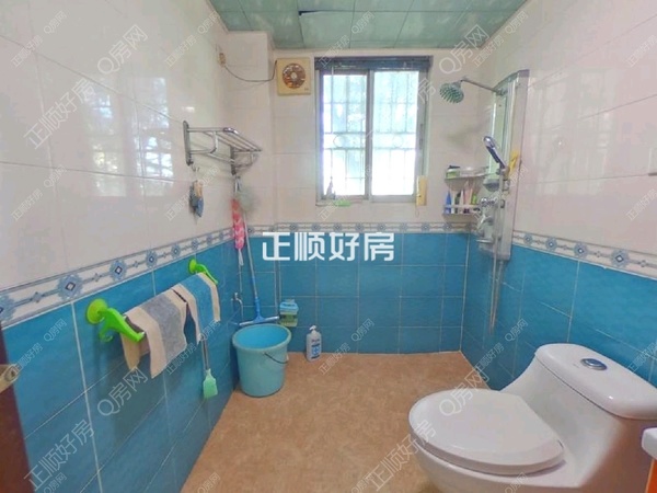 211004105809FFE8792AAC1D417F8595