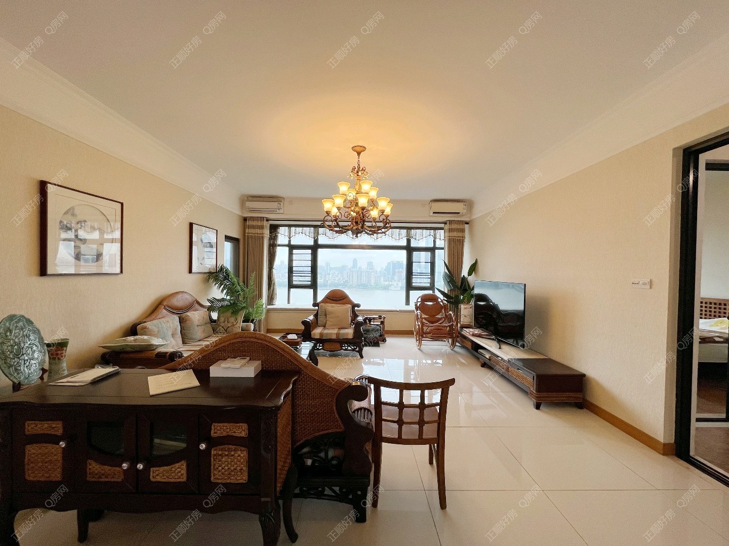 华发世纪城四期 5房2厅3卫 精装 243.37平