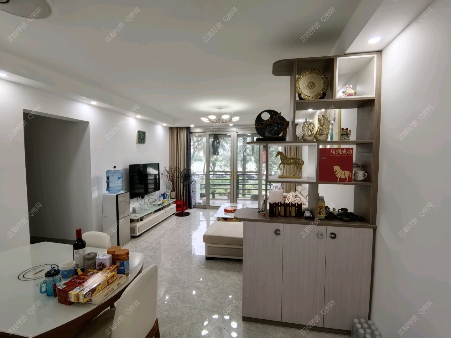 嘉园  精装四房 楼王单位  看游泳池， 诚心出售，