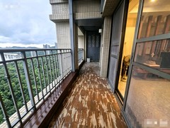 一楼外右阳台
