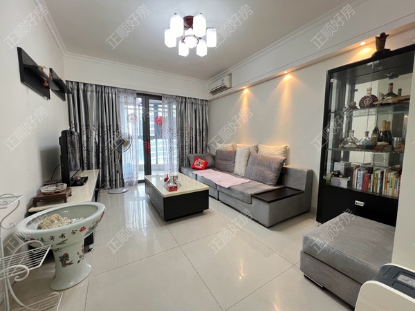 珠海市富人区 核心地段 84平 精装好房 看房价格215万
