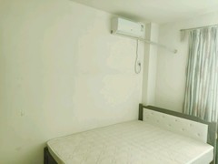 次卧