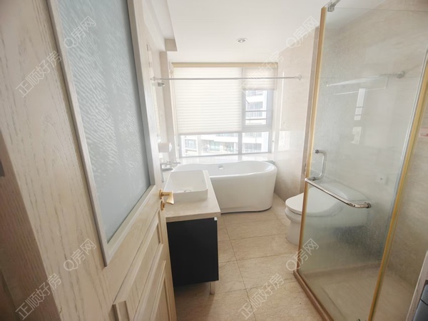 c564db43d49f48c89e1e12b360c7ab82