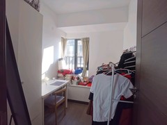 次卧