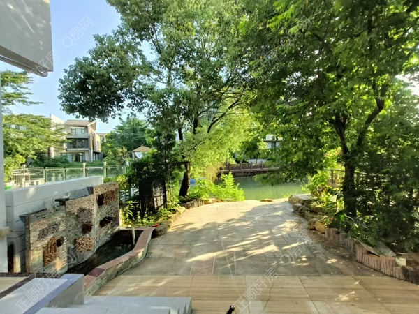 VR看房