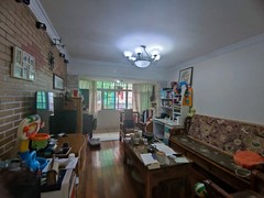 house_img