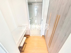 衣帽间1713586.jpg