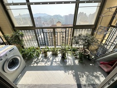 e1881dacae43f4b80fcef284ba17957