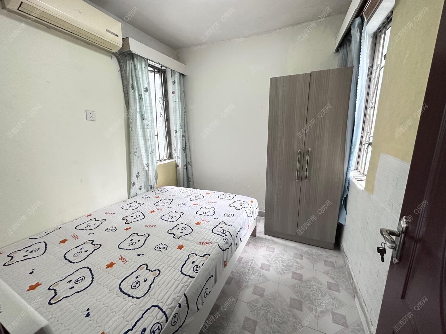 珠海金钟花园其他照片_ 兰埔 金钟花园简装4房2厅 业主诚心出售