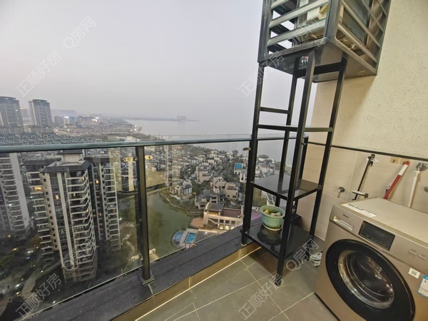 5a7cc9fe82e67a48f8c97b8e051b4c9e