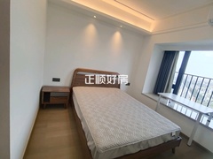 2203061709323D0930F56D33451D9AD王       4