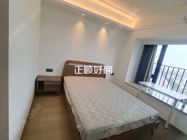 2203061709323D0930F56D33451D9AD王       4