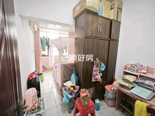 次卧