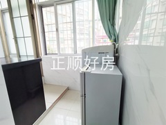 E房