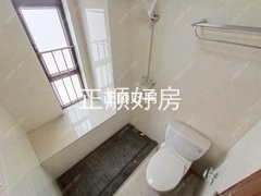 21092112092175BE046784304CDA990F