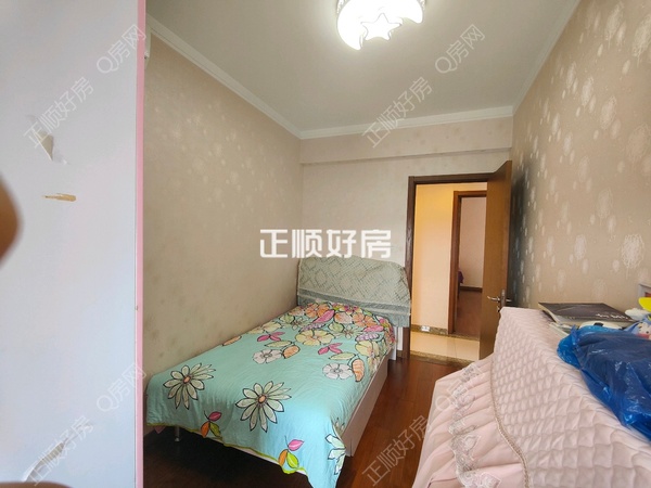 次卧