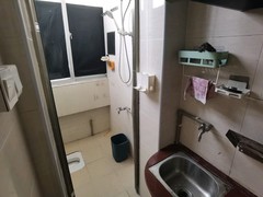 4号房卫生间