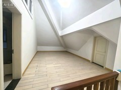 三楼储藏间