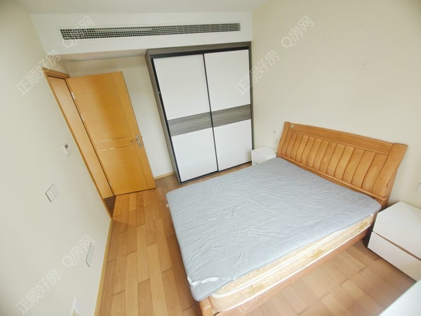 95edaa28cae82c4a60d2b8e9f8973e91