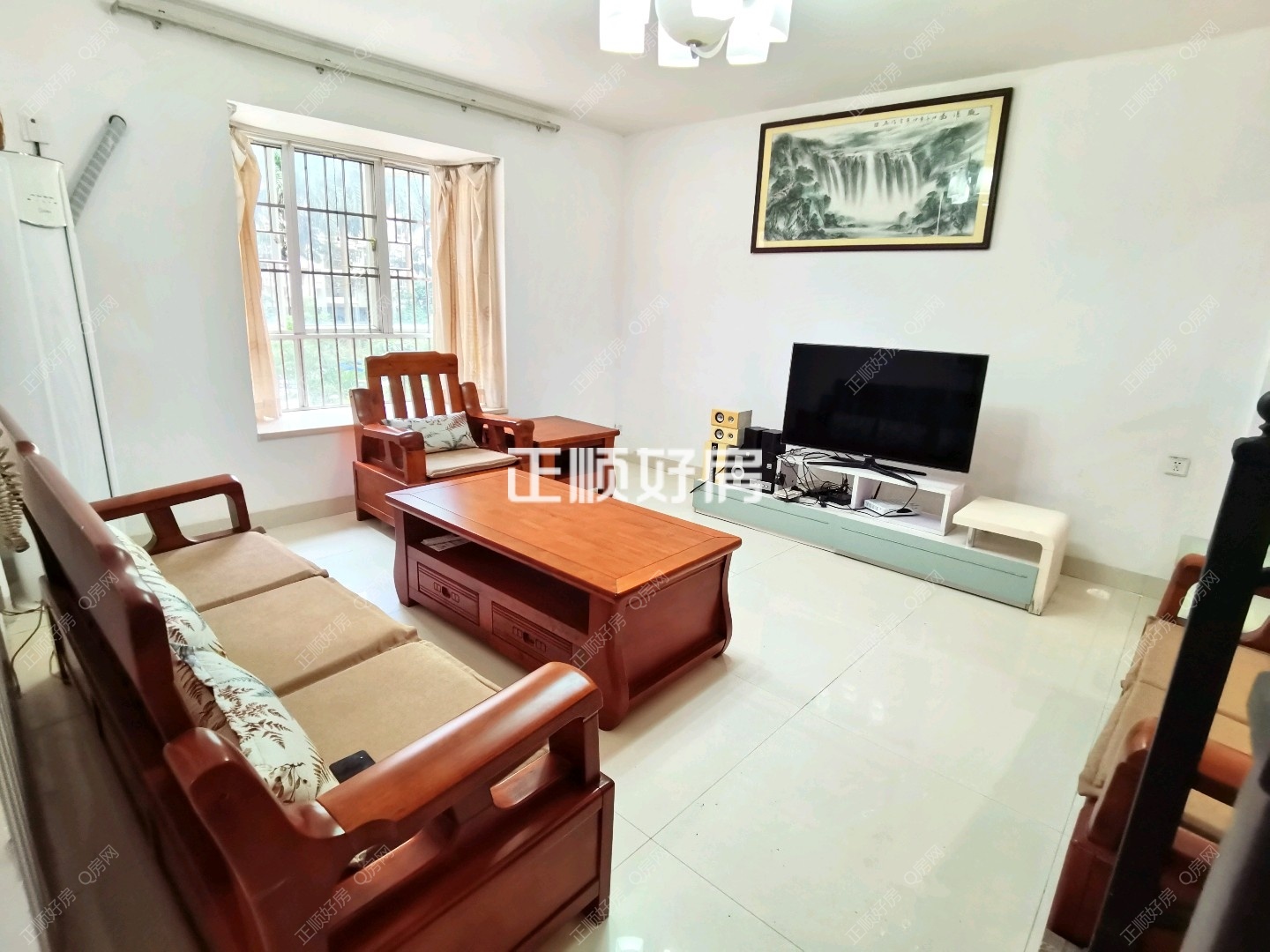 华南名宇 带入户花园 南北通透 方便停车 一楼相当于二楼