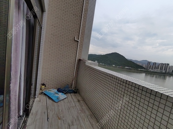 4aa1dc81cf3ce22997e371ff50e6210