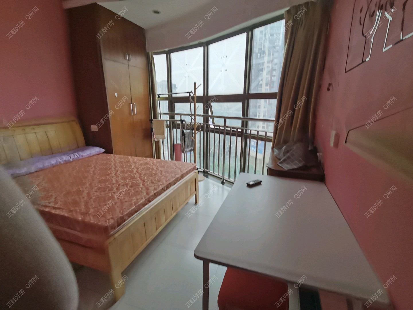 华业香庄  1房1厅  家私家电齐全