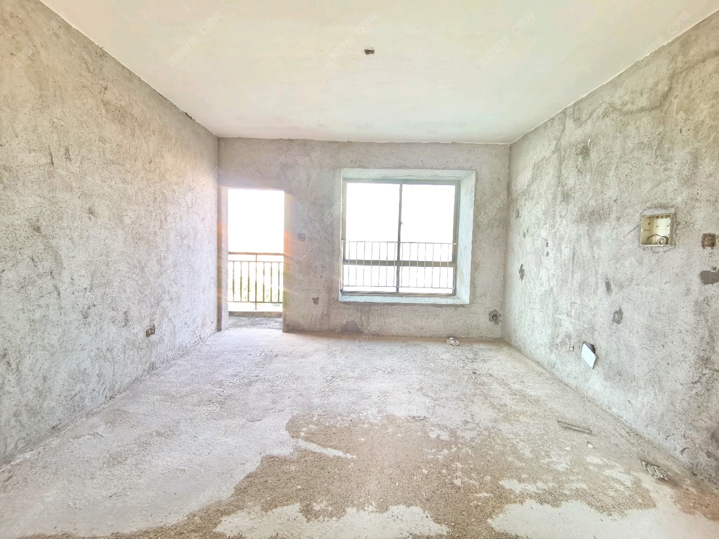 碧海雅苑 5房2厅2卫 毛坯 128.90平