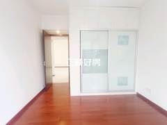 次卧