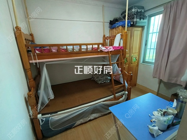次卧