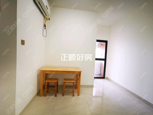 餐厅1367117123
