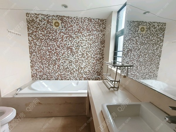 08b5c28dc5dd428e9961fae999e1c242