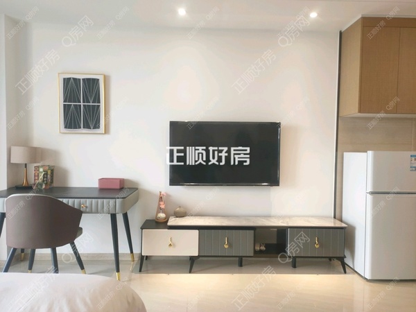 客厅17586323334
