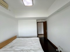 次卧